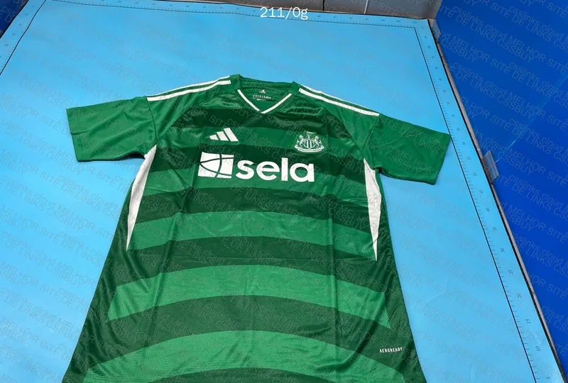 Newcastle Third 25-26 Shirt 3