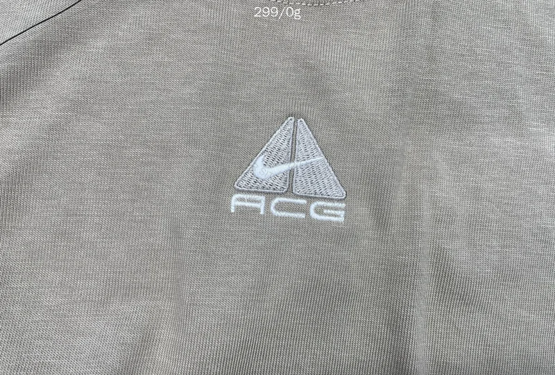 Nike ACG Shirt 4