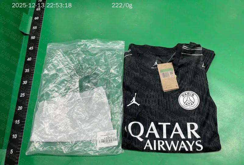 PSG 2024/25 Fourth Away Shirt 3