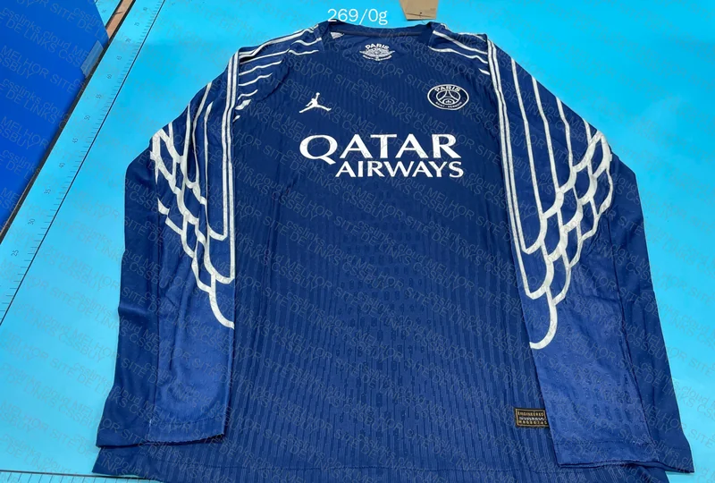 PSG x Jordan Long Sleeve Shirt 4