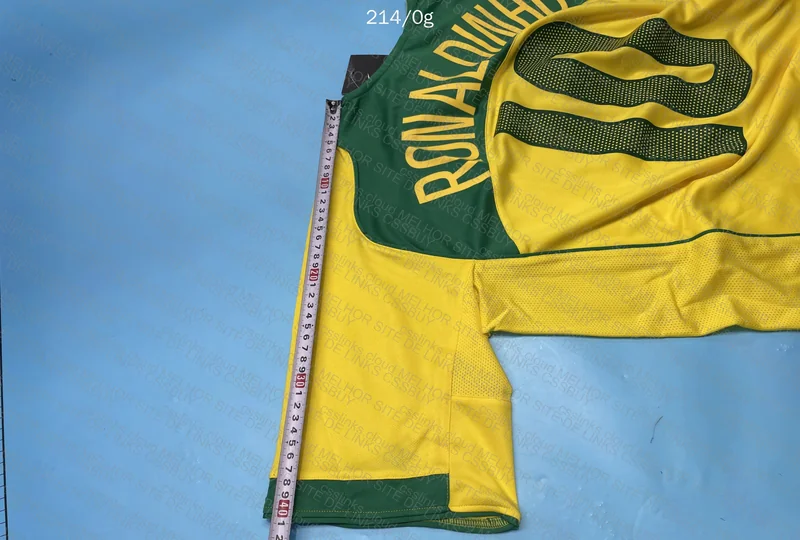 R10 Total 90 Brazil Shirt GL or RL? 2