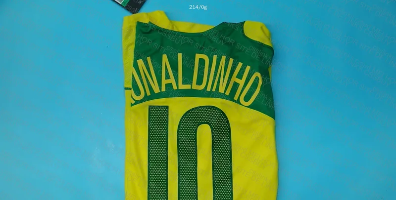 R10 Total 90 Brazil Shirt GL or RL? 7