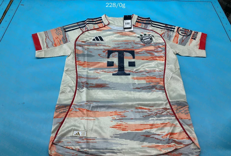 Real and Bayer 25/26 Shirt 9