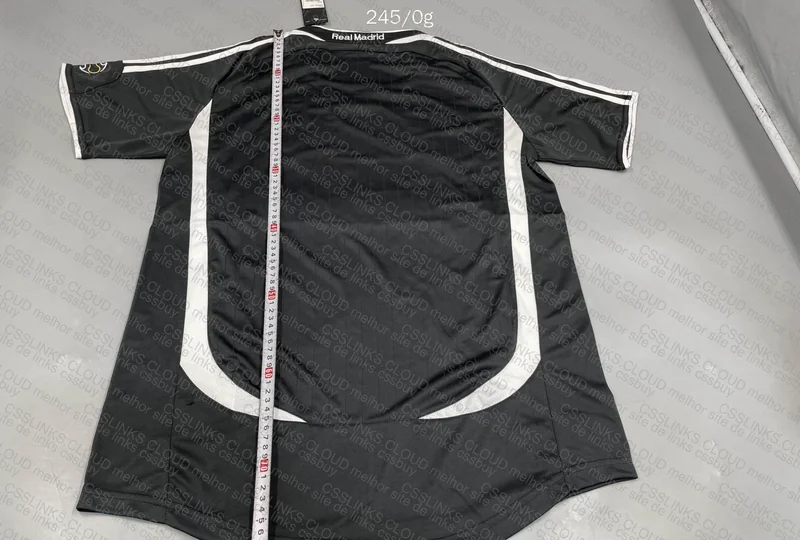 Real Madrid 06-07 Shirt 4