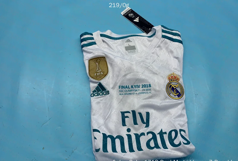 Real Madrid Jersey 17-18 5