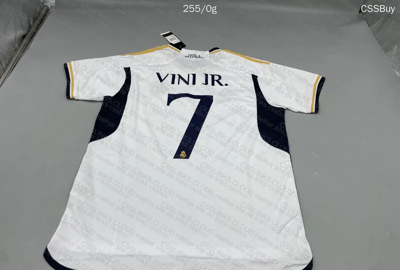 Real Madrid 23/24 Jersey 6