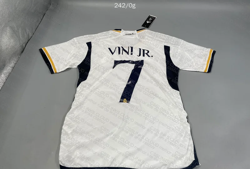 Real Madrid 23/24 Jersey 2