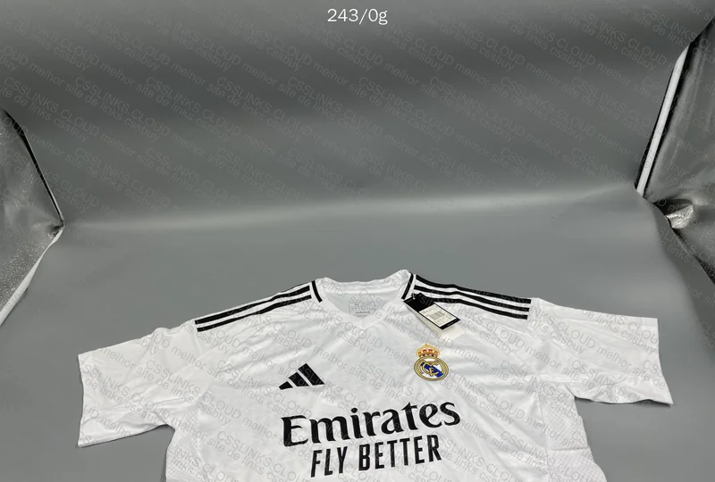 Real Madrid 24/25 - Fan Version Jersey 2