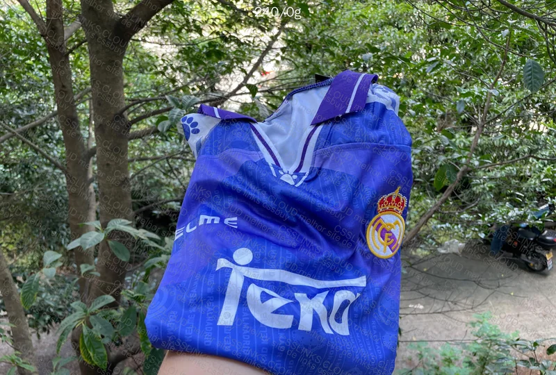Real Madrid 96-97 Jersey (One of the Most Beautiful I've Ever Bought) 5