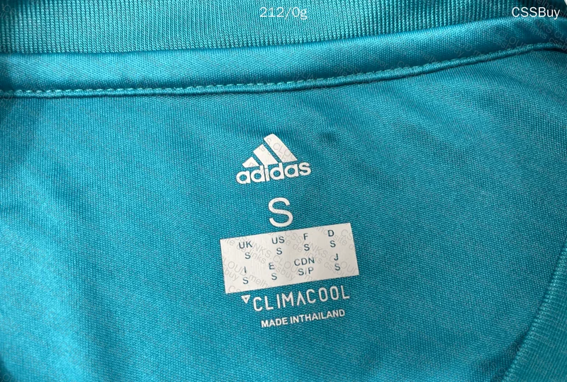 Real Madrid CR7 17/18 Jersey GL? 4