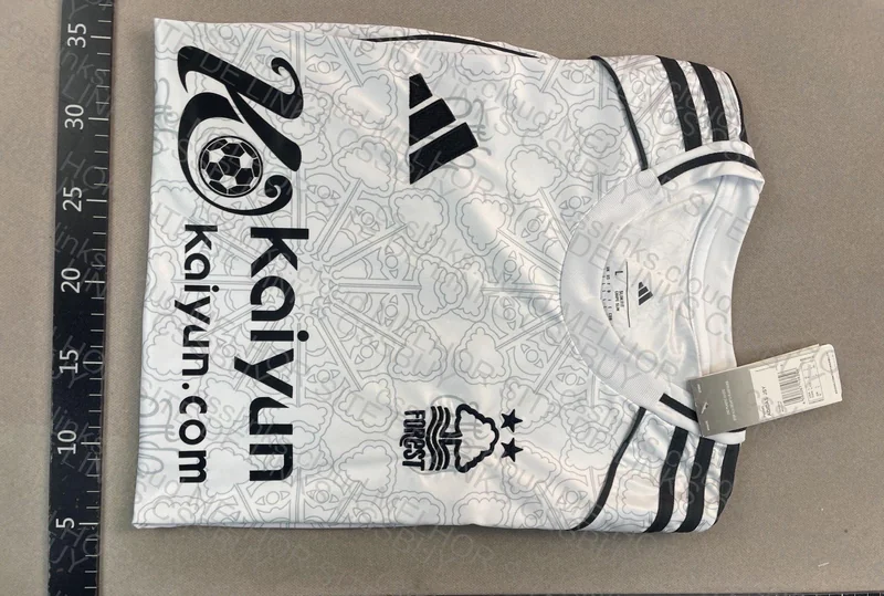 Nottingham Forest Away Shirt