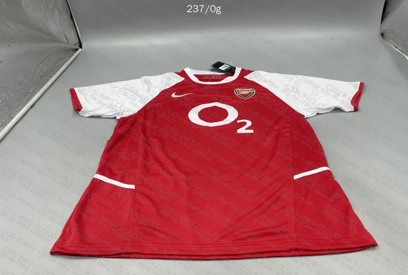 Random Retro Shirt 39Y