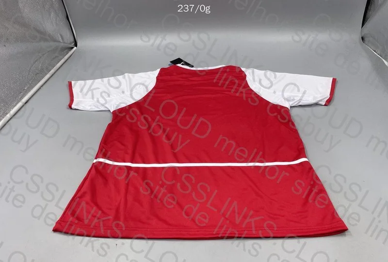 Random Retro Shirt 39Y 6