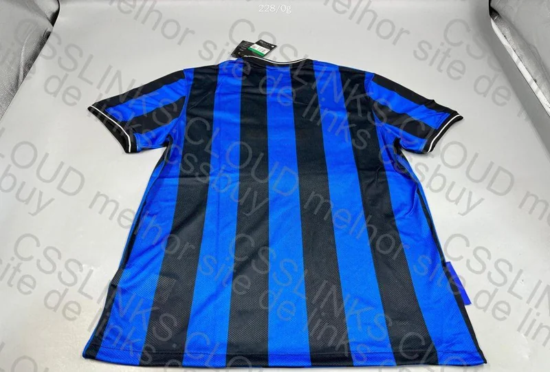 Random Retro Shirt - Inter Milan 09/10 (Slightly Worn)