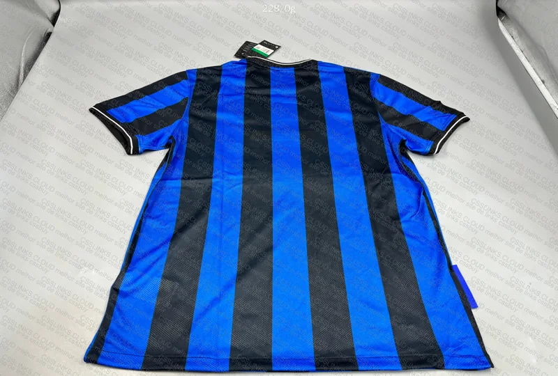 Random Retro Shirt - Inter Milan 09/10 (Slightly Worn) 2