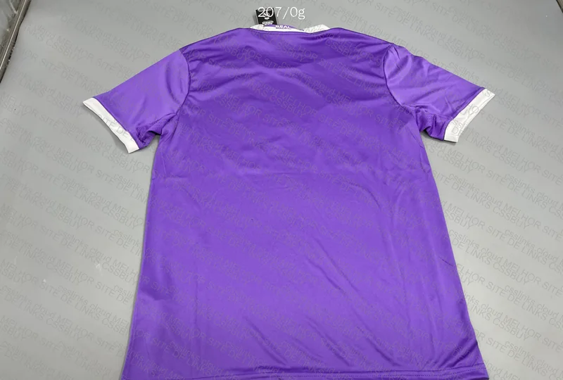 Random Retro Real Madrid Shirt