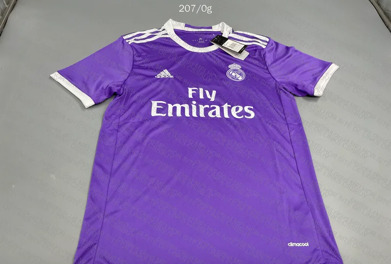 Random Retro Real Madrid Shirt 3