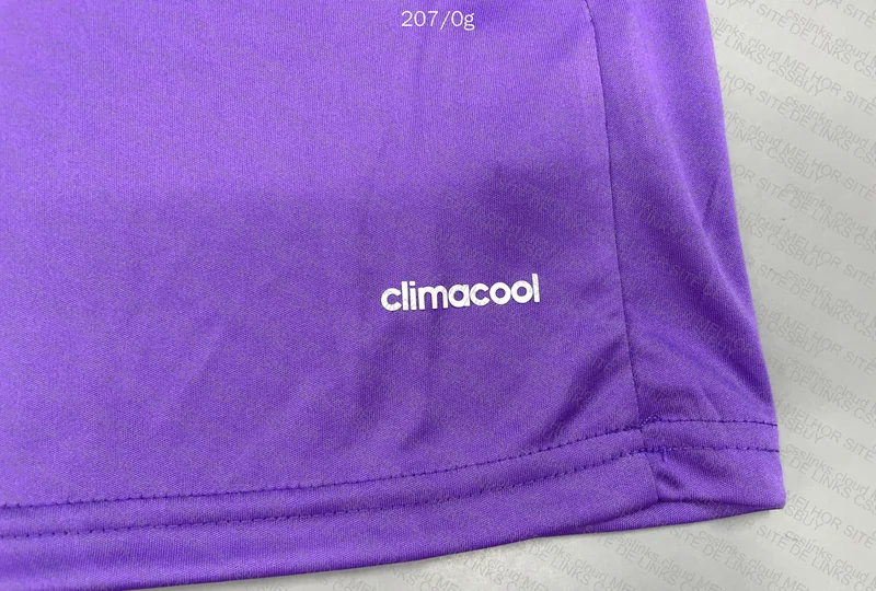 Random Retro Real Madrid Shirt 4