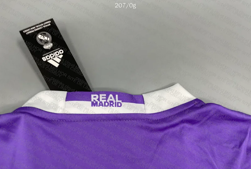 Random Retro Real Madrid Shirt 5