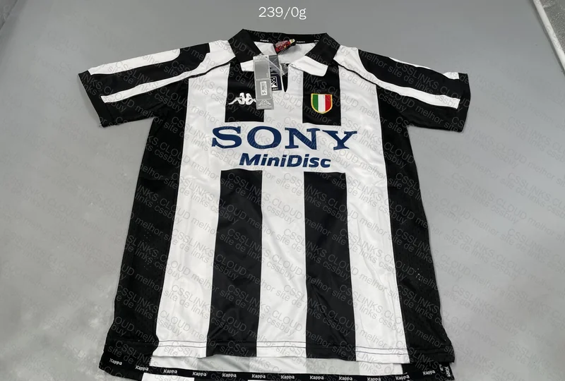 Juventus Zidane Retro Shirt