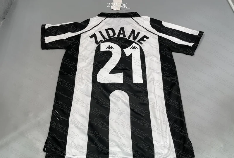 Juventus Zidane Retro Shirt 5