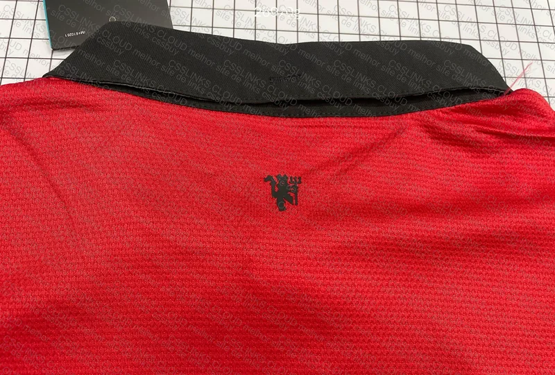 Manchester United Retro Shirt