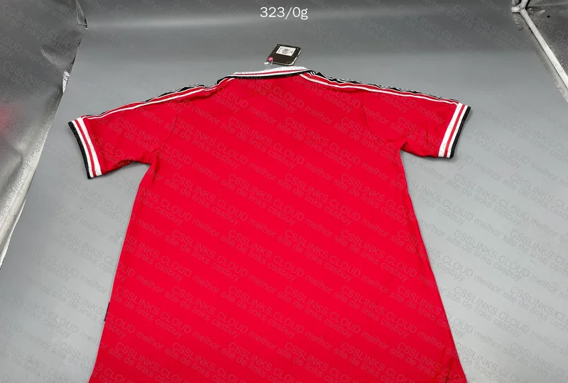 Manchester United Retro Shirt 98/99