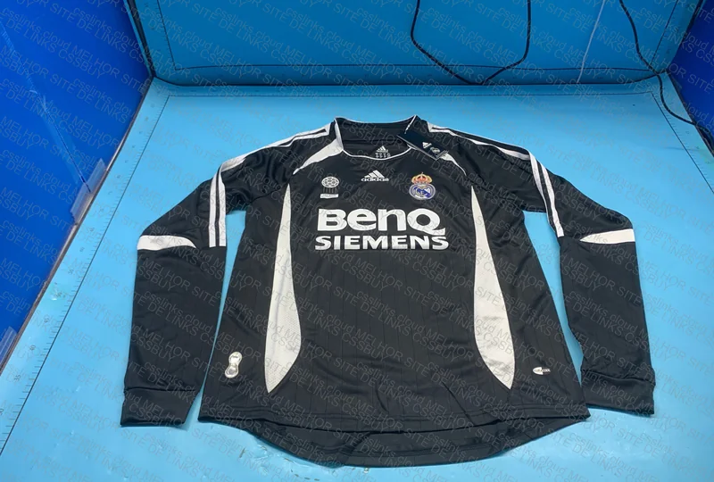 Real Madrid Retro Shirt 2