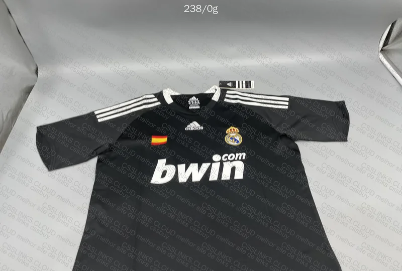 Real Madrid Retro Away Shirt 2008/09 3