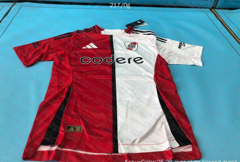 River Player Model Shirt 2