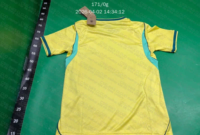 Camisa Seleção Brasileira TorcedorPreço: 29,50 YTamanho: SPeso: 171g