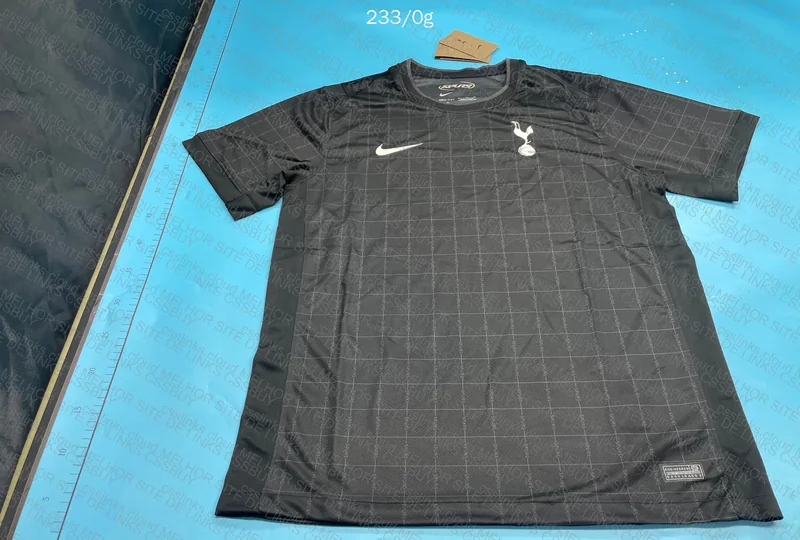 Tottenham - 25/26 Shirt 6