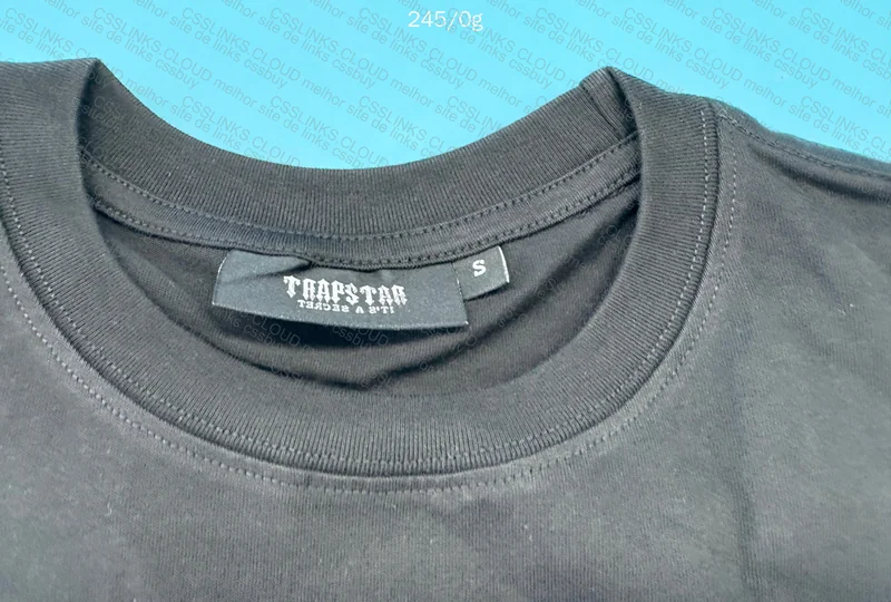 TRAPSTAR Shirt with Keychain 2