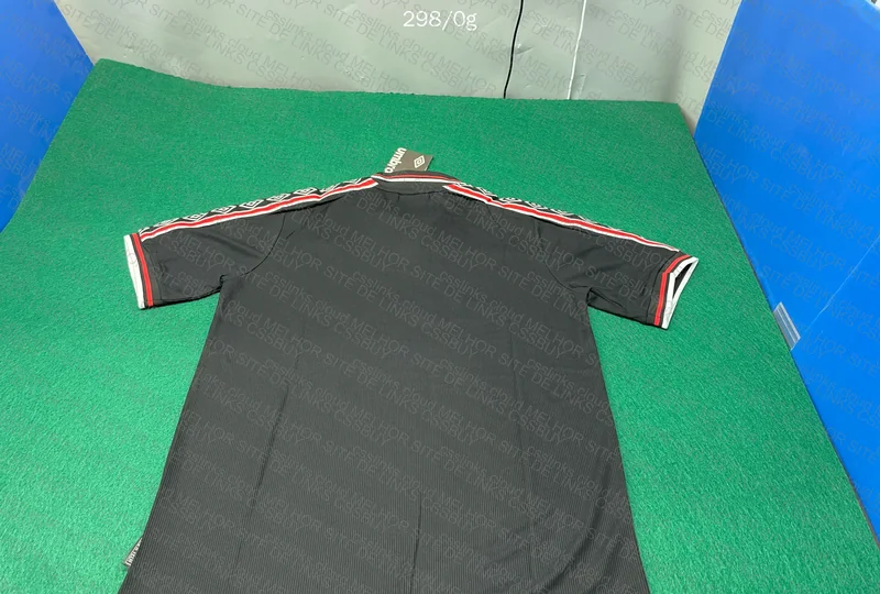 United Shirt 2