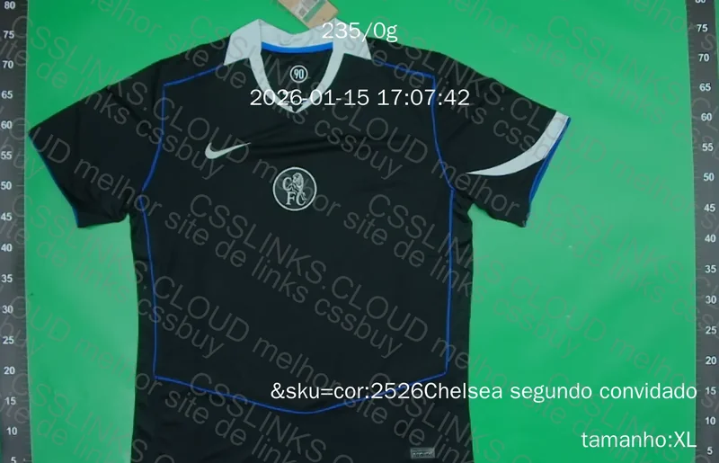 Camisas do Chelsea e Brasil