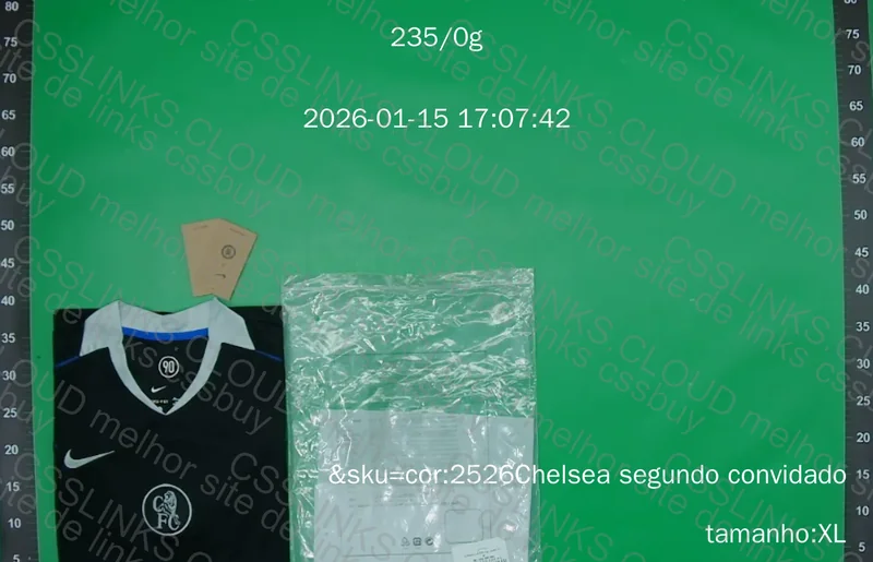 Camisas do Chelsea e Brasil 2