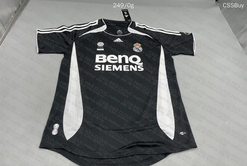 Real Madrid 2006/07 Shirts 3