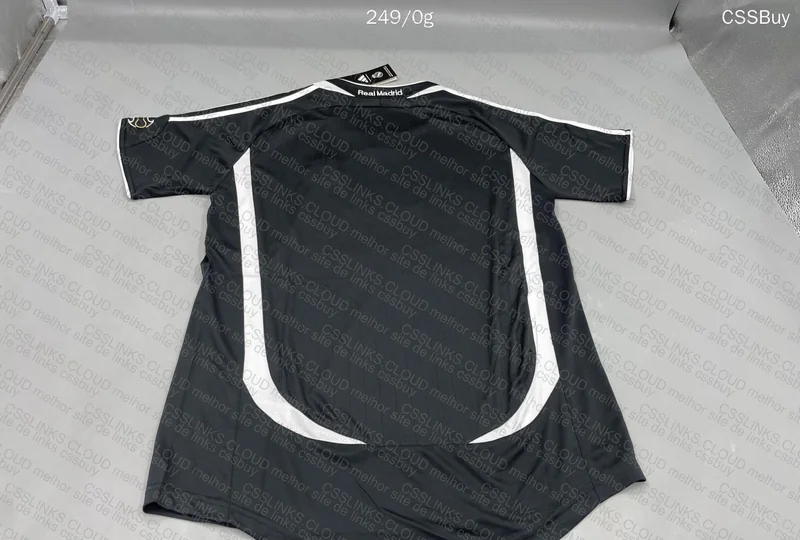 Real Madrid 2006/07 Shirts 4