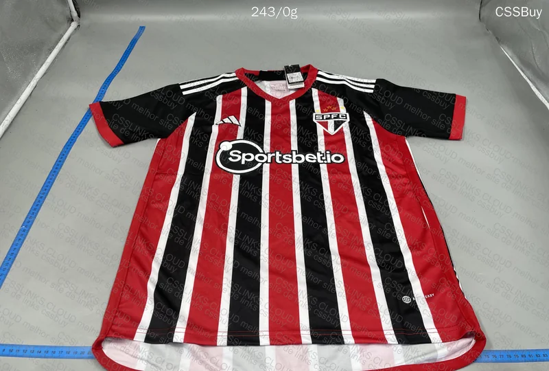 SPFC Away and Training Jerseys 4