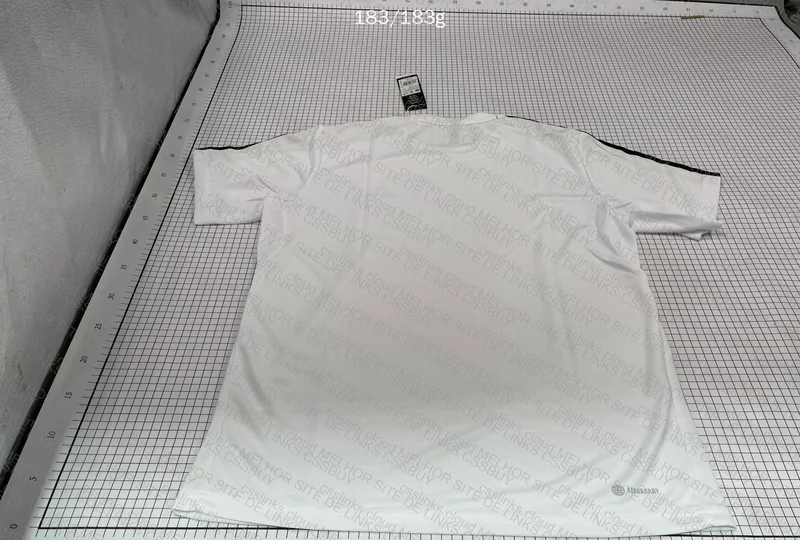 Adidas Essentials T-Shirt 5