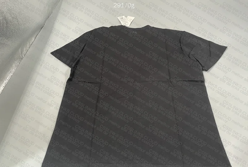Ami T-Shirt 4
