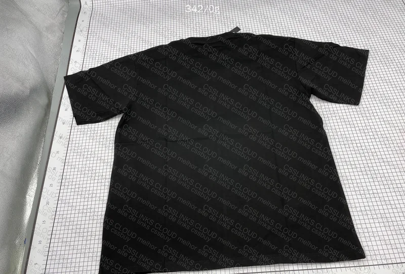 Amiri T-Shirt 3