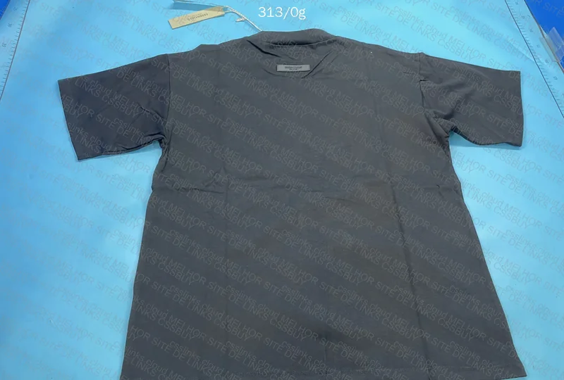 Art T-Shirt and Essentials T-Shirt - GL???? 4