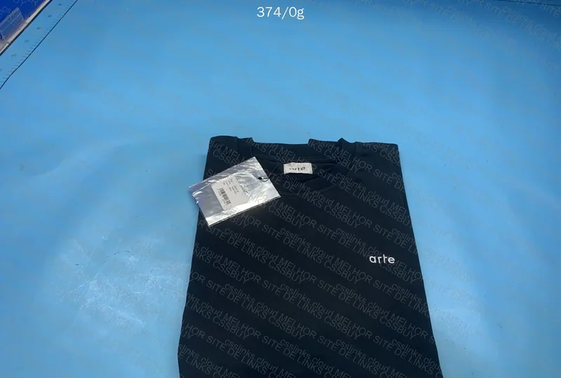 Art T-Shirt and Essentials T-Shirt - GL???? 6