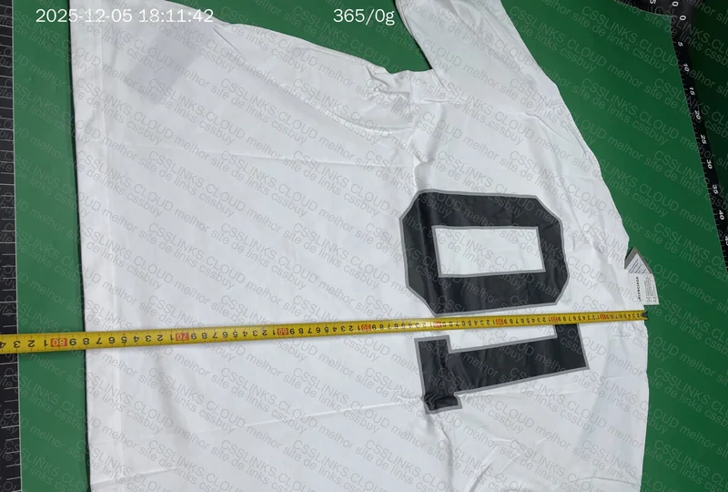 Balenciaga T-Shirt 2
