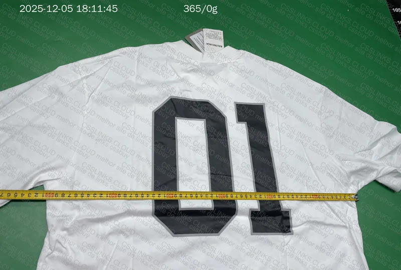 Balenciaga T-Shirt 3