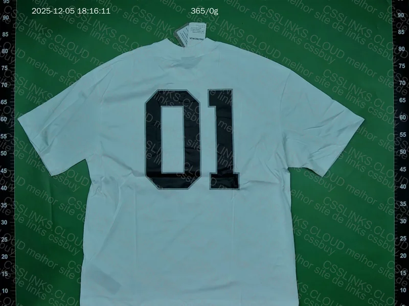 Balenciaga T-Shirt 4
