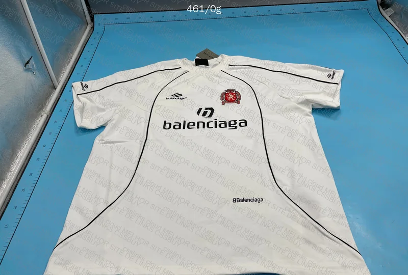 Balenciaga T-Shirt Soccer - White 3