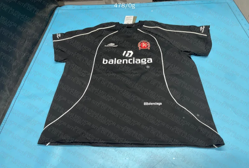 Balenciaga T-Shirt Soccer - Black 8