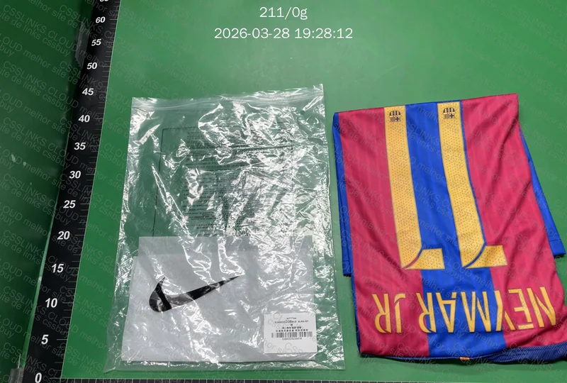 Camiseta Barcelona retrô 16/17 Neymar Jr (casa)
